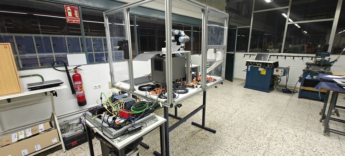 En proceso de montaje eléctrico